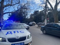 Малолетний водитель электроскутера сбил пожилого жителя в Старом Крыму